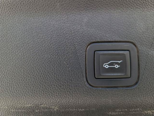 Used 2026 GMC Yukon Elevation RWD image 16