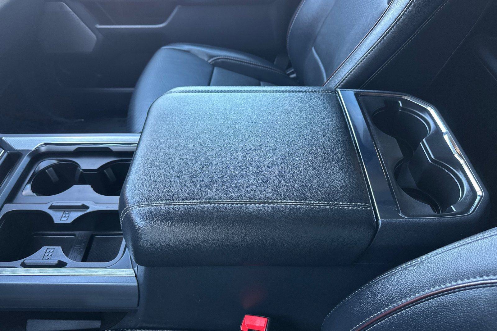 Certified 2024 Ford F250 Lariat w/ Lariat Ultimate Package image 33