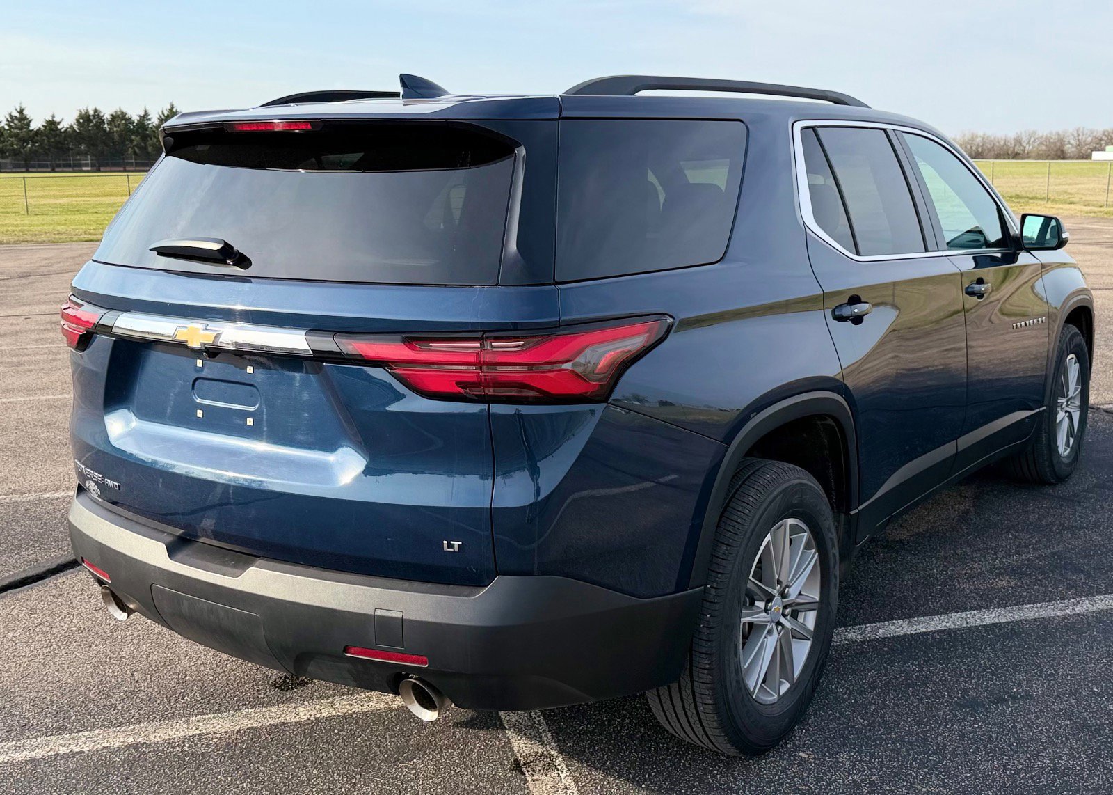 Used 2023 Chevrolet Traverse LT image 5
