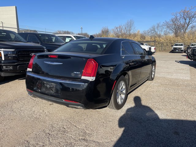 Used 2022 Chrysler 300 Touring image 5