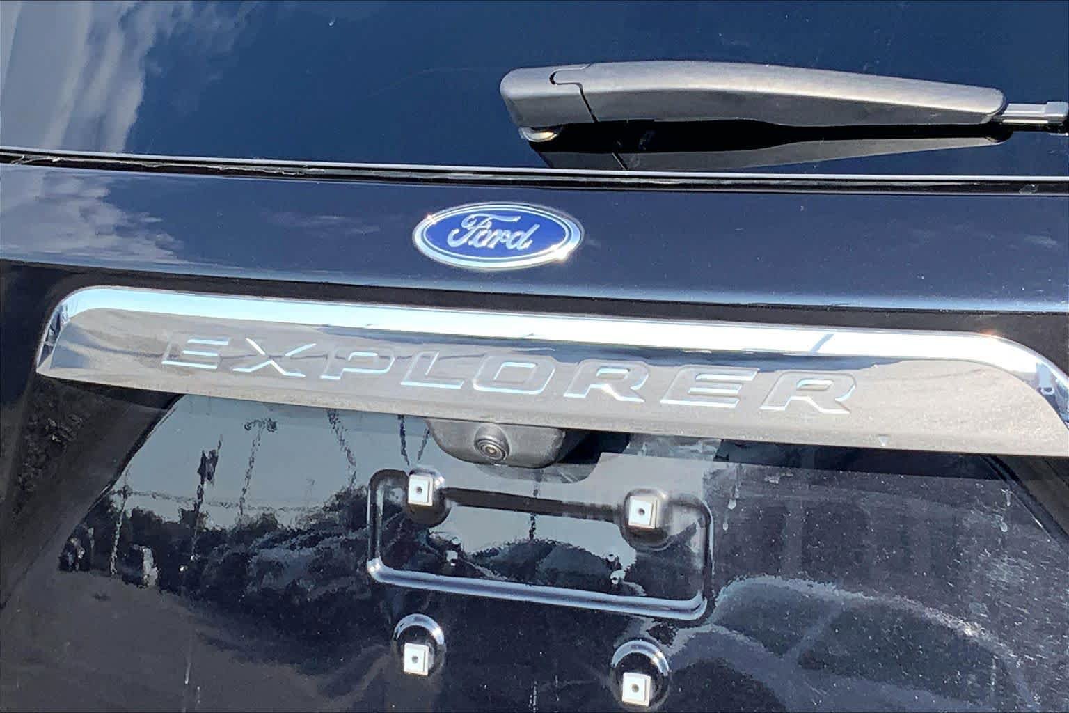 Certified 2023 Ford Explorer XLT RWD image 27