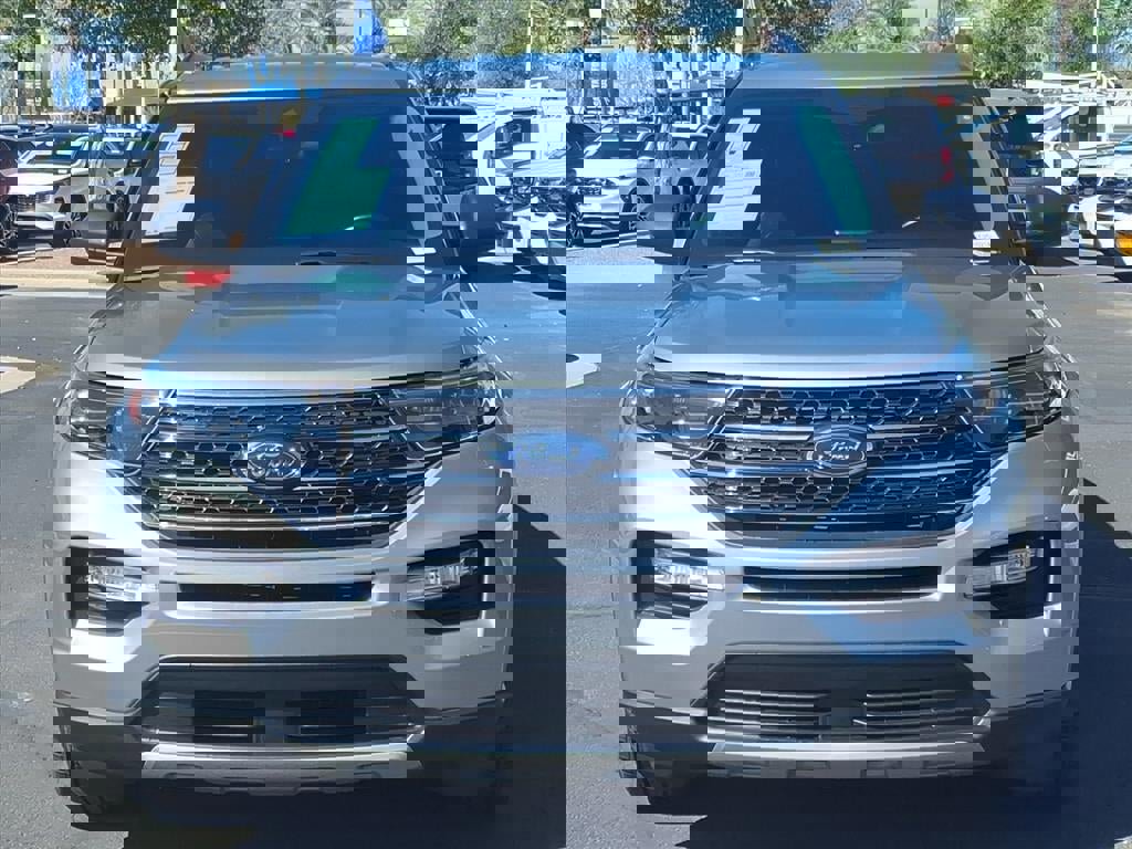 Certified 2022 Ford Explorer XLT w/ Equipment Group 202A image 7