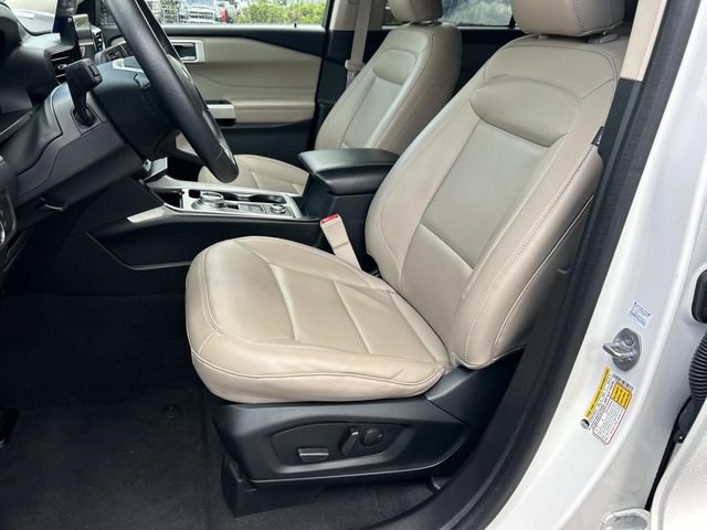 Certified 2023 Ford Explorer XLT w/ Equipment Group 202A AWD/4WD image 34