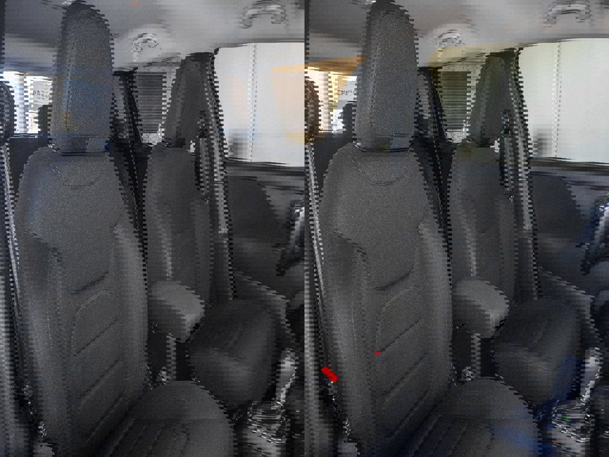 Used 2021 Jeep Renegade Latitude w/ Convenience Group image 39