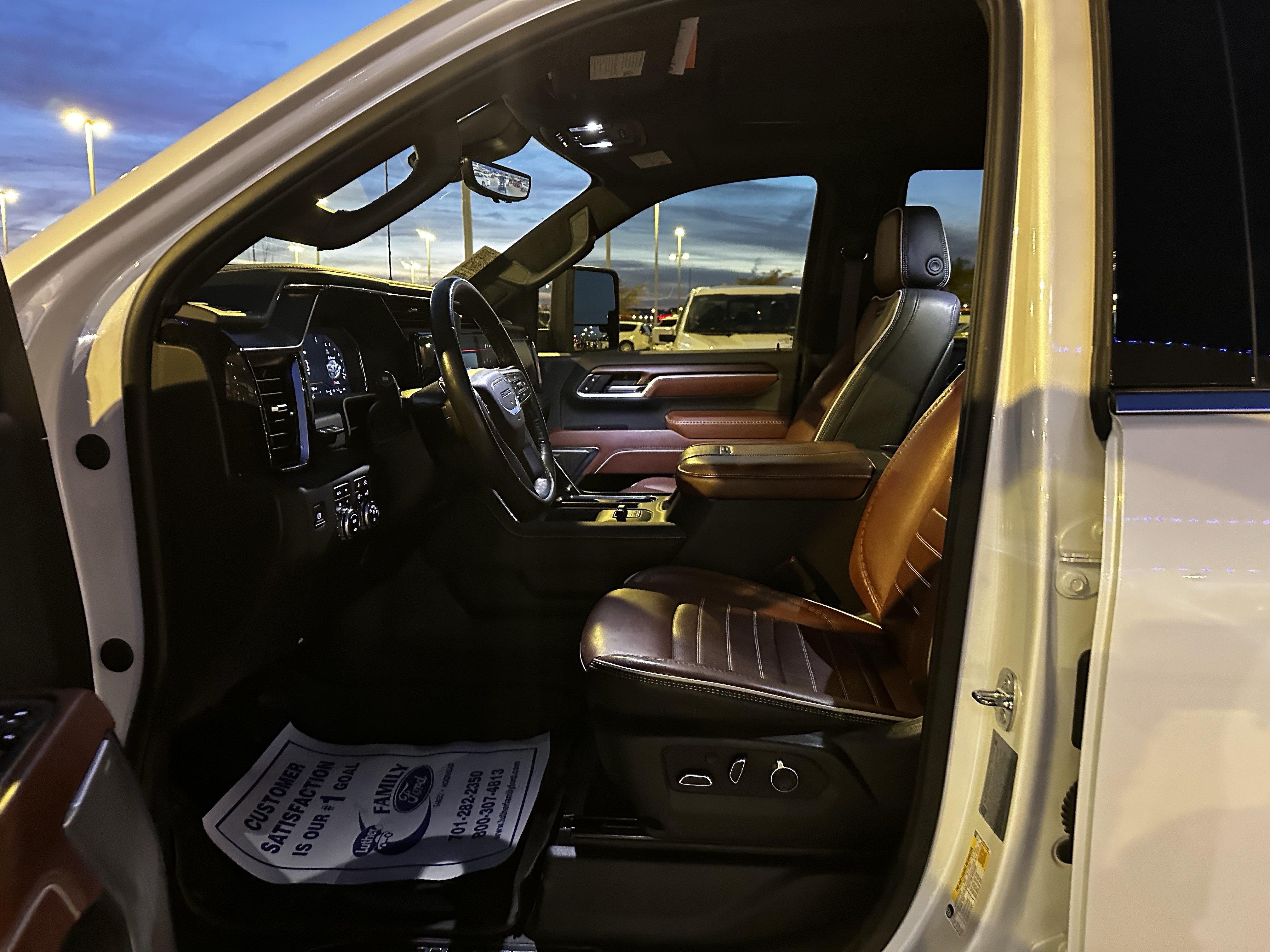 Used 2024 GMC Sierra 2500 Denali Ultimate AWD/4WD image 21