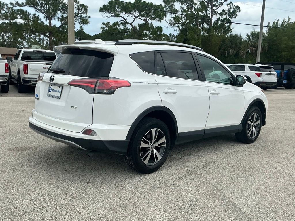 Used 2017 Toyota RAV4 XLE FWD image 9