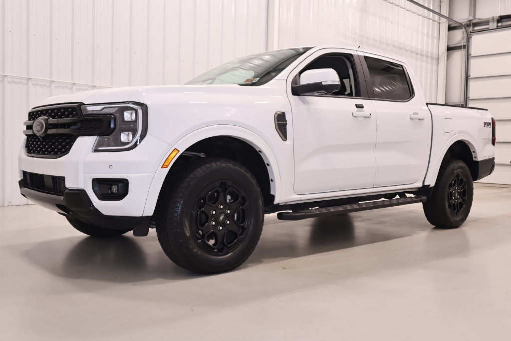 Certified 2025 Ford Ranger Lariat w/ FX4 Off-Road Package AWD/4WD image 6
