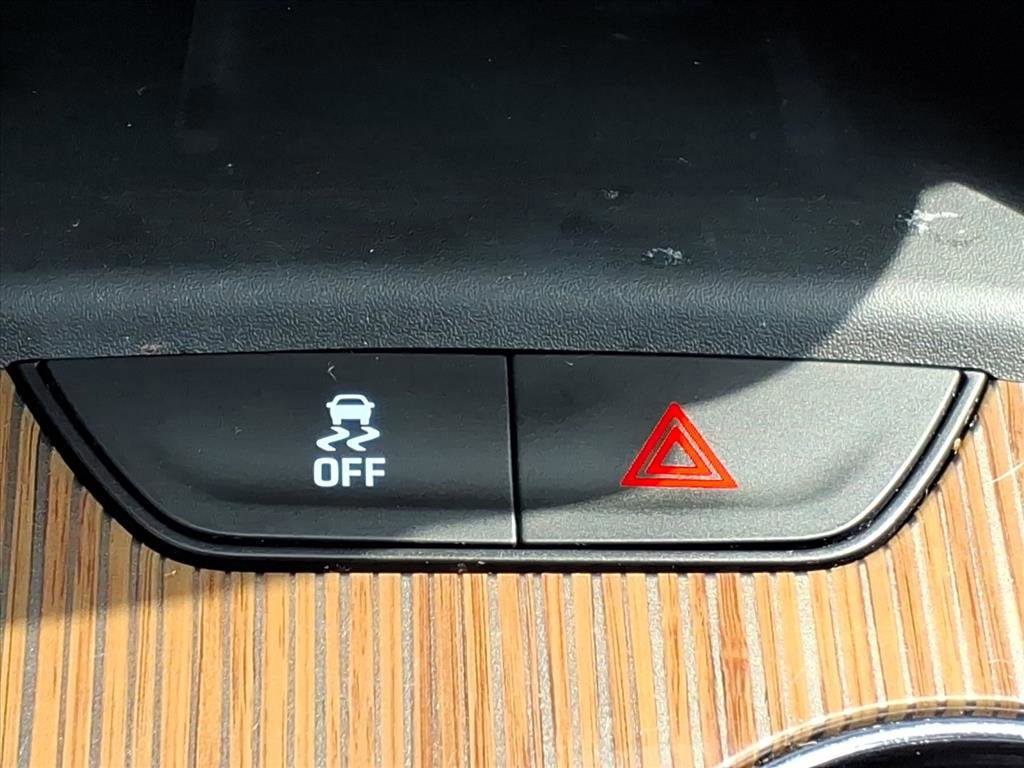 Used 2018 GMC Acadia SLE image 21