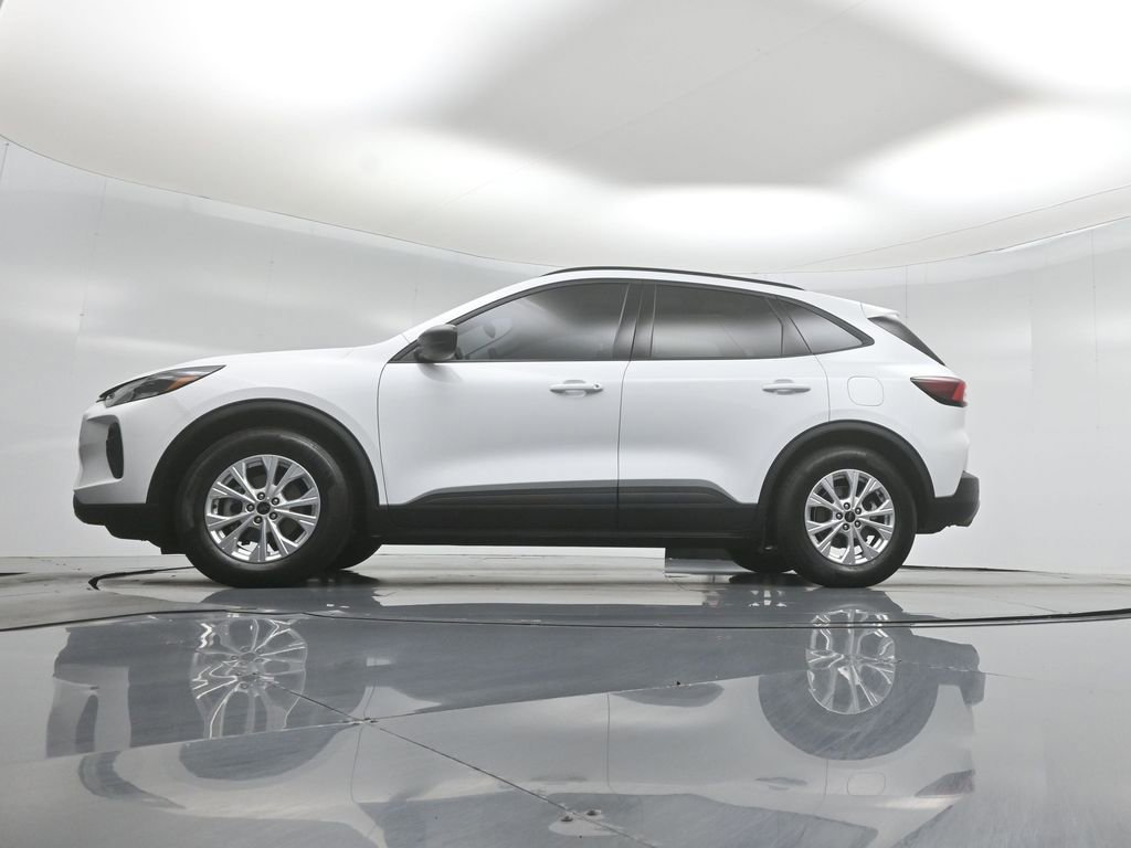 Certified 2025 Ford Escape Active w/ Tech Pack #1 FWD image 49
