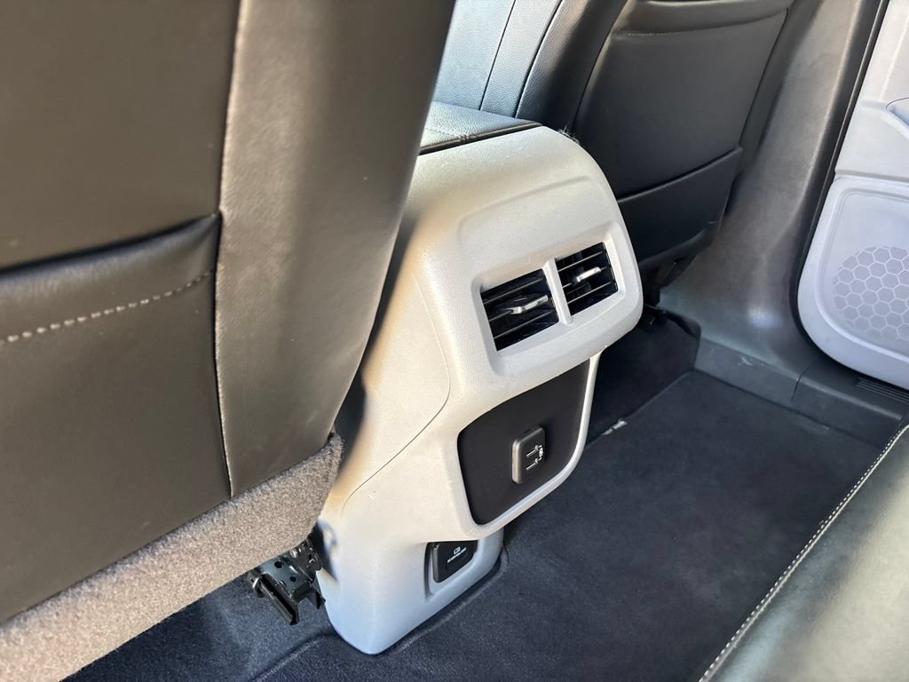 Used 2023 GMC Terrain SLT w/ Tech Package AWD/4WD image 31