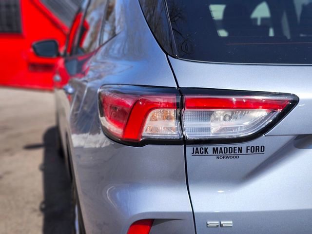 Certified 2022 Ford Escape SE w/ Cold Weather Package image 9