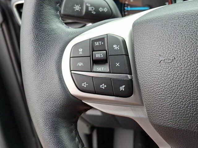 Certified 2022 Ford Explorer XLT w/ Equipment Group 202A AWD/4WD image 9
