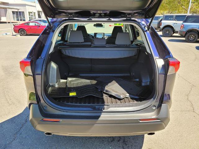 Used 2022 Toyota RAV4 XLE w/ XLE Grade Weather Package AWD/4WD image 10