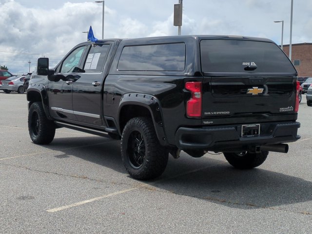 Used 2024 Chevrolet Silverado 2500 High Country w/ High Country Premium Package AWD/4WD image 6