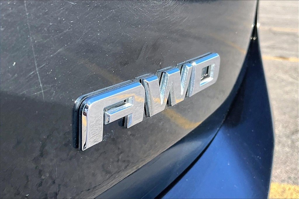 Used 2021 GMC Terrain SLT image 10