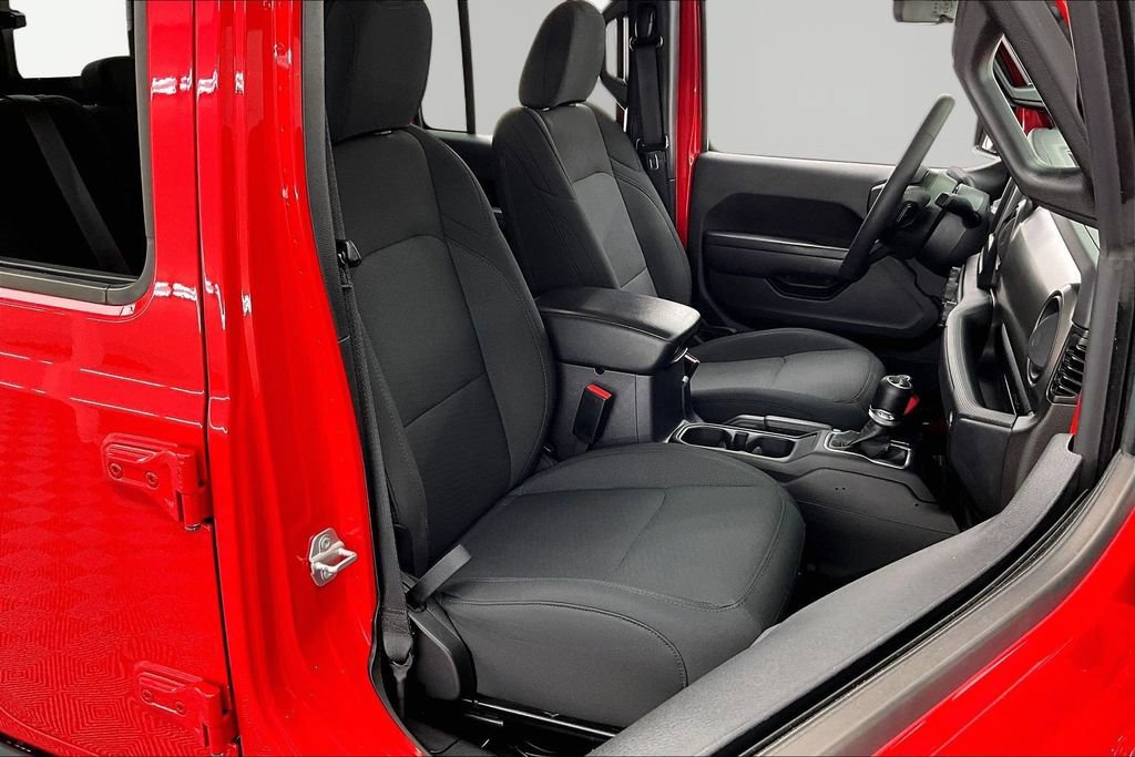 Used 2023 Jeep Gladiator Sport AWD/4WD image 7