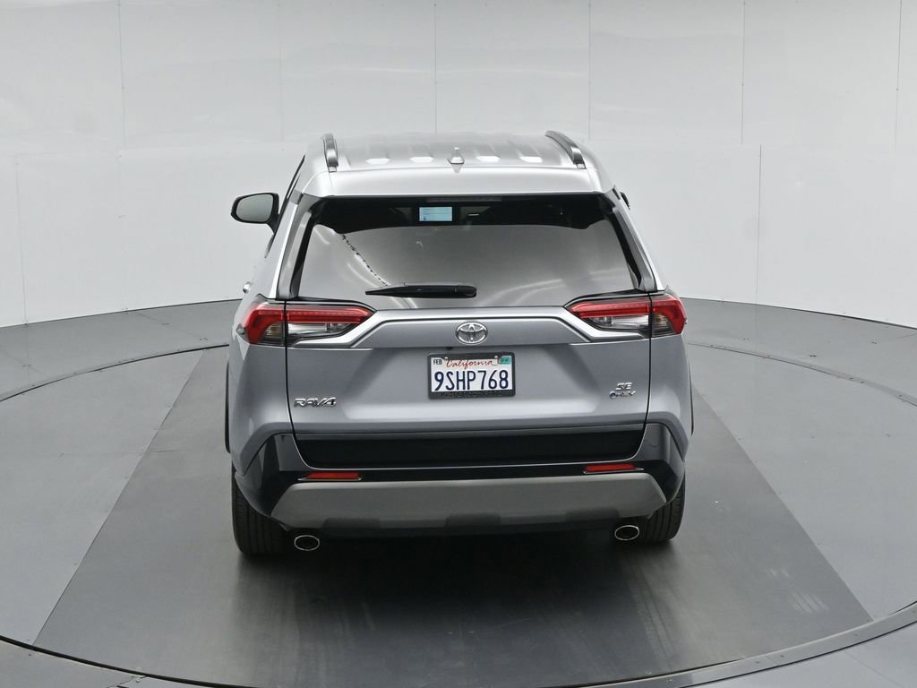 Used 2025 Toyota RAV4 SE image 44