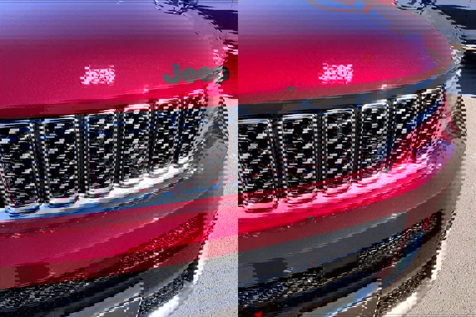 Used 2025 Jeep Grand Cherokee L Summit image 29