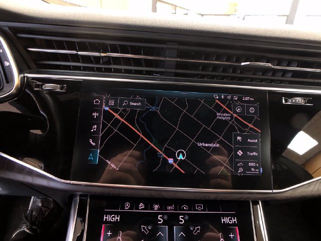 Used 2019 Audi Q8 Premium Plus w/ Premium Plus AWD/4WD image 17