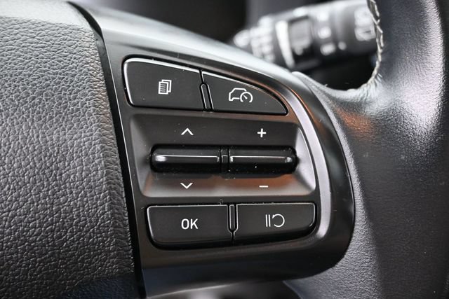 Used 2024 Hyundai Venue SEL FWD image 15