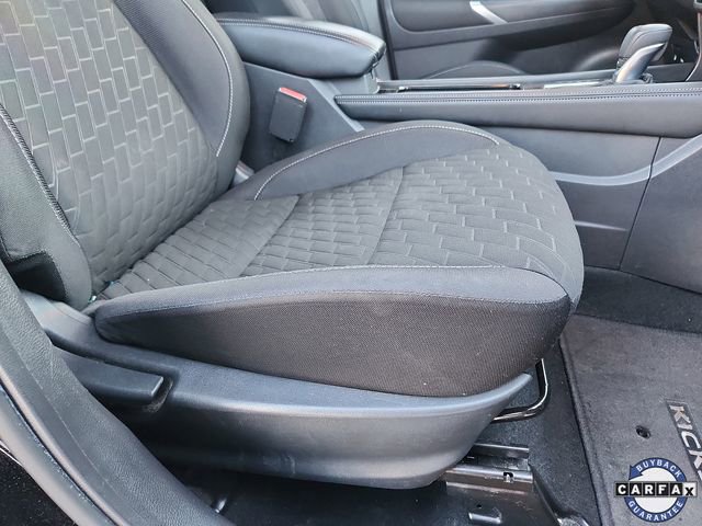 Used 2021 Nissan Kicks SV image 32