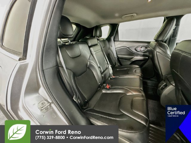 Used 2019 Jeep Cherokee Latitude Plus AWD/4WD image 28