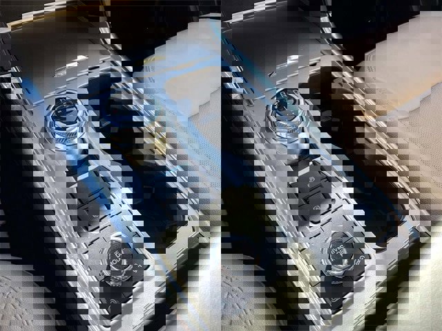 Certified 2022 Ford Explorer Limited w/ Limited Technology Package image 35