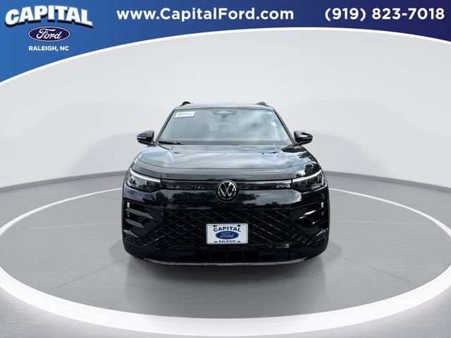 Used 2026 Volkswagen Tiguan SE R-Line AWD/4WD image 3