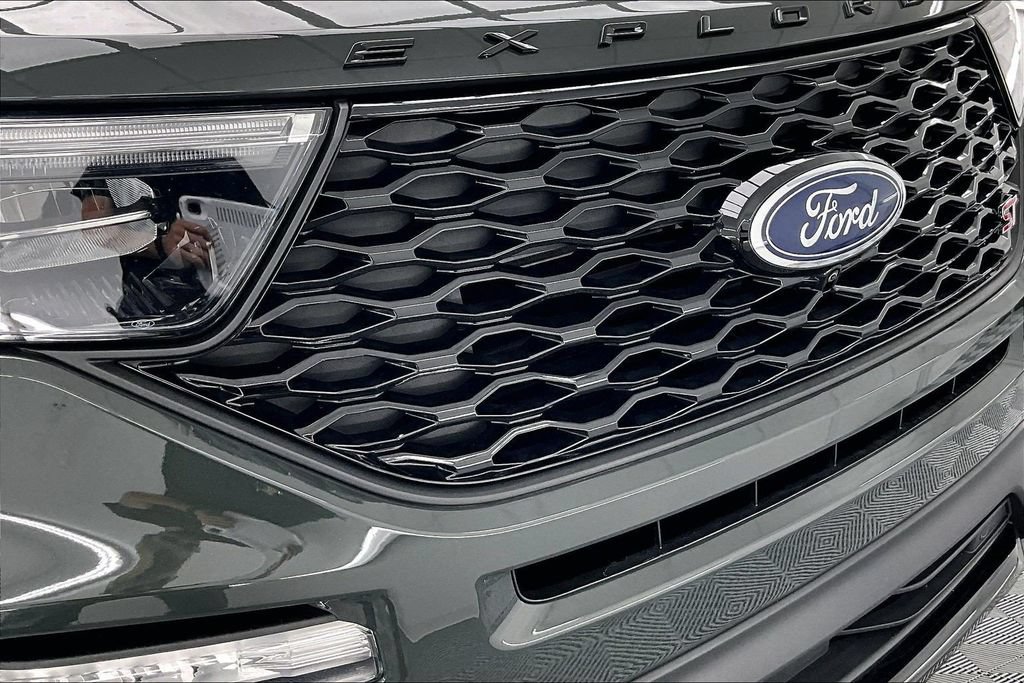 Certified 2024 Ford Explorer ST w/ Equipment Group 401A AWD/4WD image 29