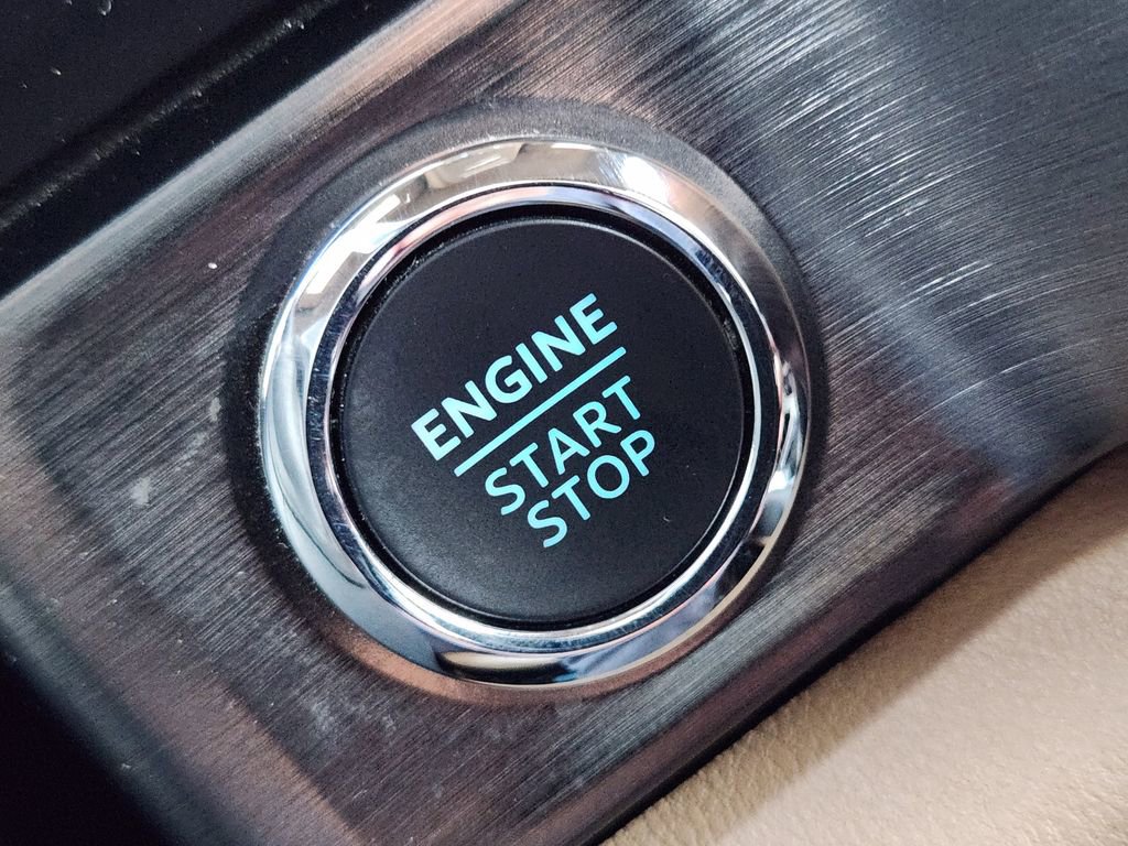 Certified 2024 Ford F250 Lariat w/ Chrome Package image 21