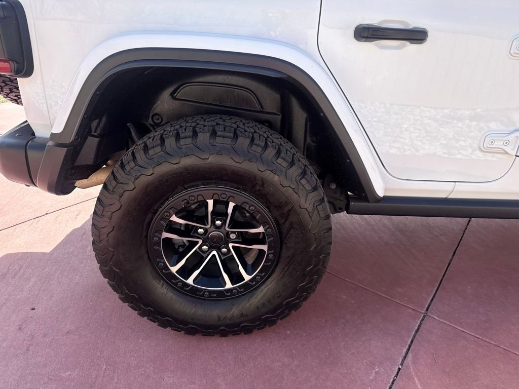 Used 2025 Jeep Wrangler Unlimited Rubicon image 33