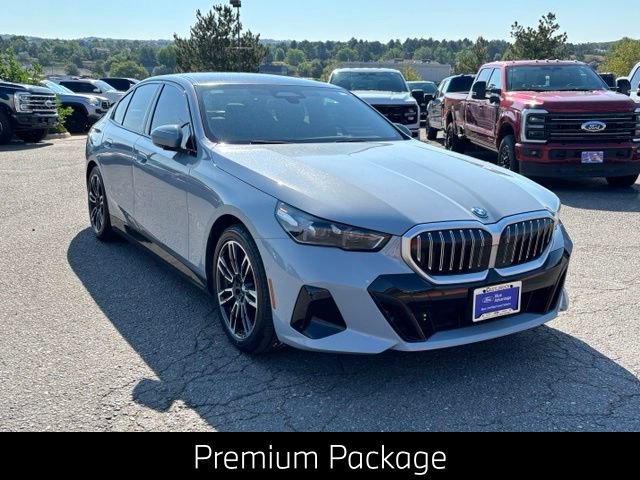 Used 2026 BMW 550e xDrive AWD/4WD image 9