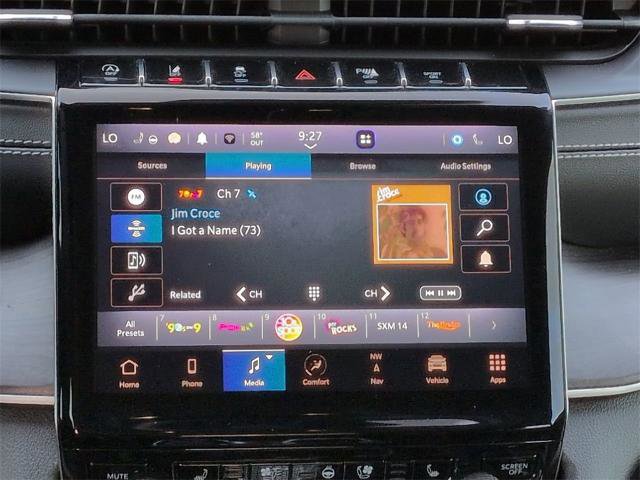 Used 2023 Jeep Grand Cherokee L Limited w/ Luxury Tech Group II image 17