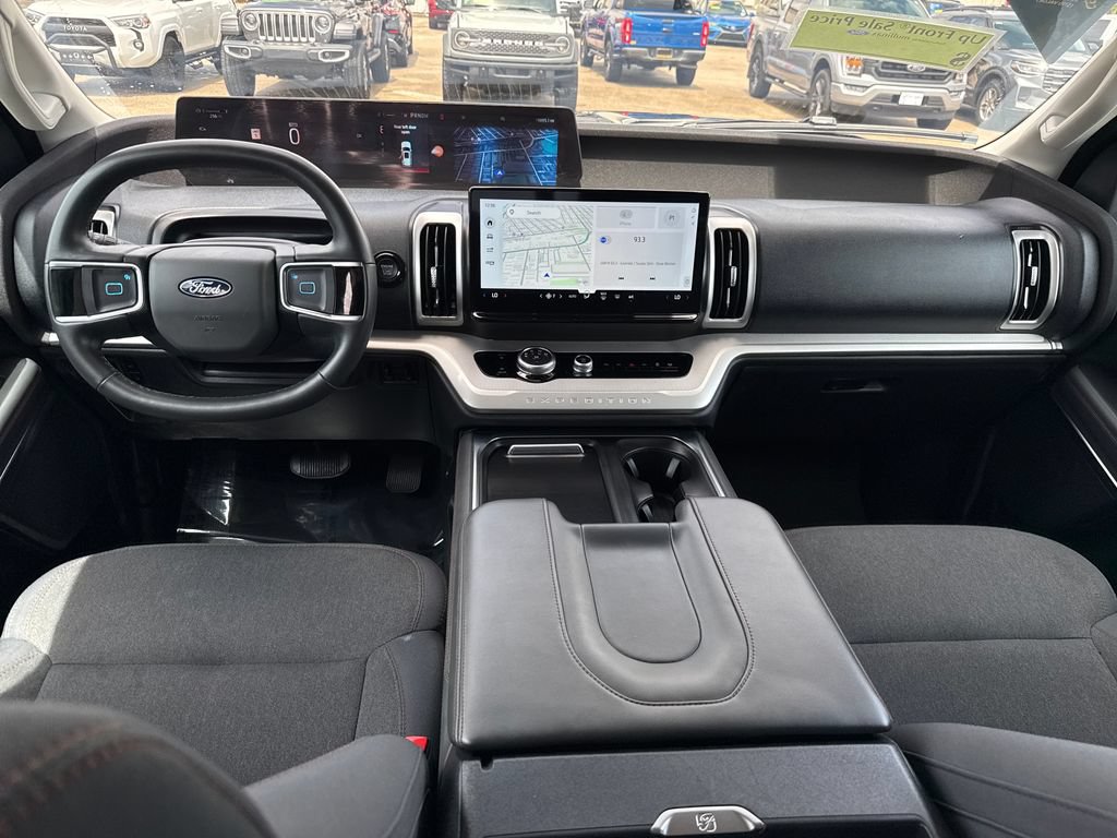 Certified 2025 Ford Expedition Active RWD image 6