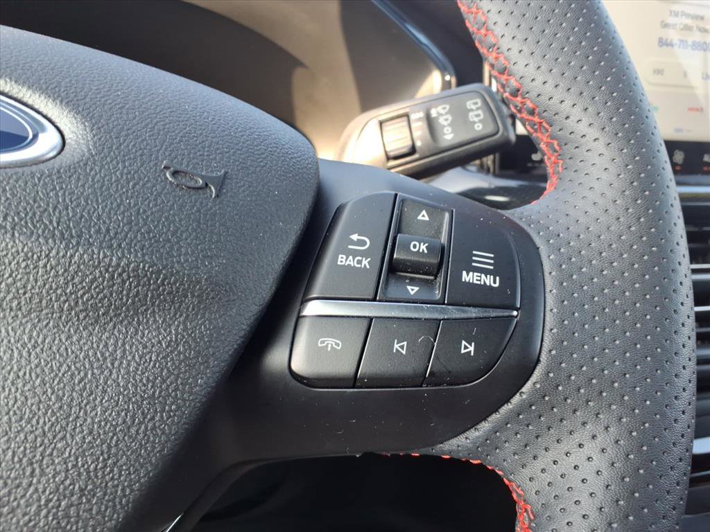 Certified 2024 Ford Escape ST-Line Select w/ Tech Pack #2 image 17