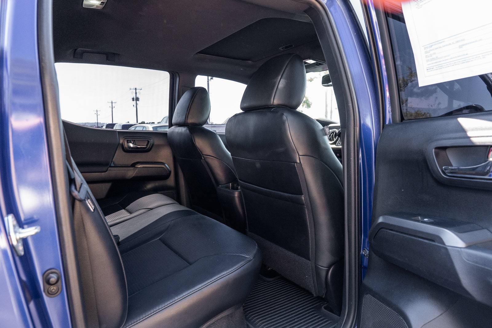 Used 2022 Toyota Tacoma TRD Sport w/ TRD Premium Sport Package AWD/4WD image 13