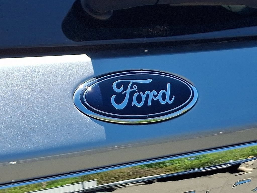 Certified 2023 Ford Explorer XLT w/ Equipment Group 202A AWD/4WD image 31