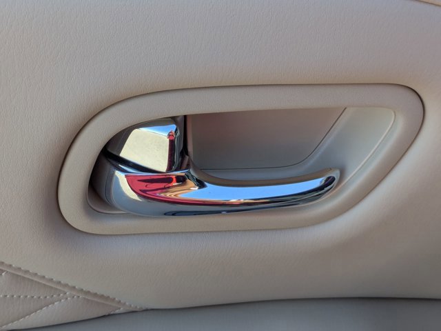 Used 2021 INFINITI QX80 Sensory w/ All-Season Package image 31