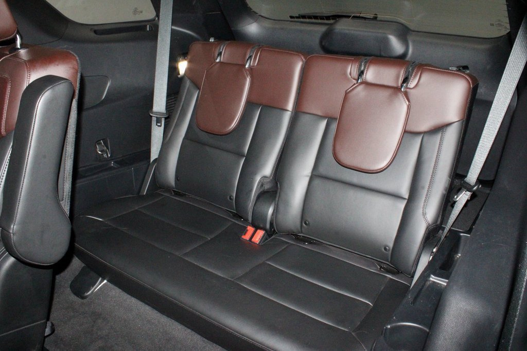 Certified 2022 Ford Explorer Platinum w/ Equipment Group 601A image 27