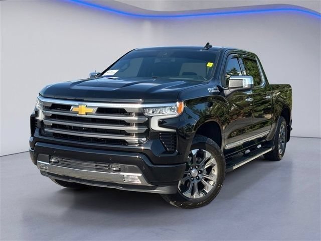 Used 2025 Chevrolet Silverado 1500 High Country w/ Z71 Off-Road Package AWD/4WD video 2