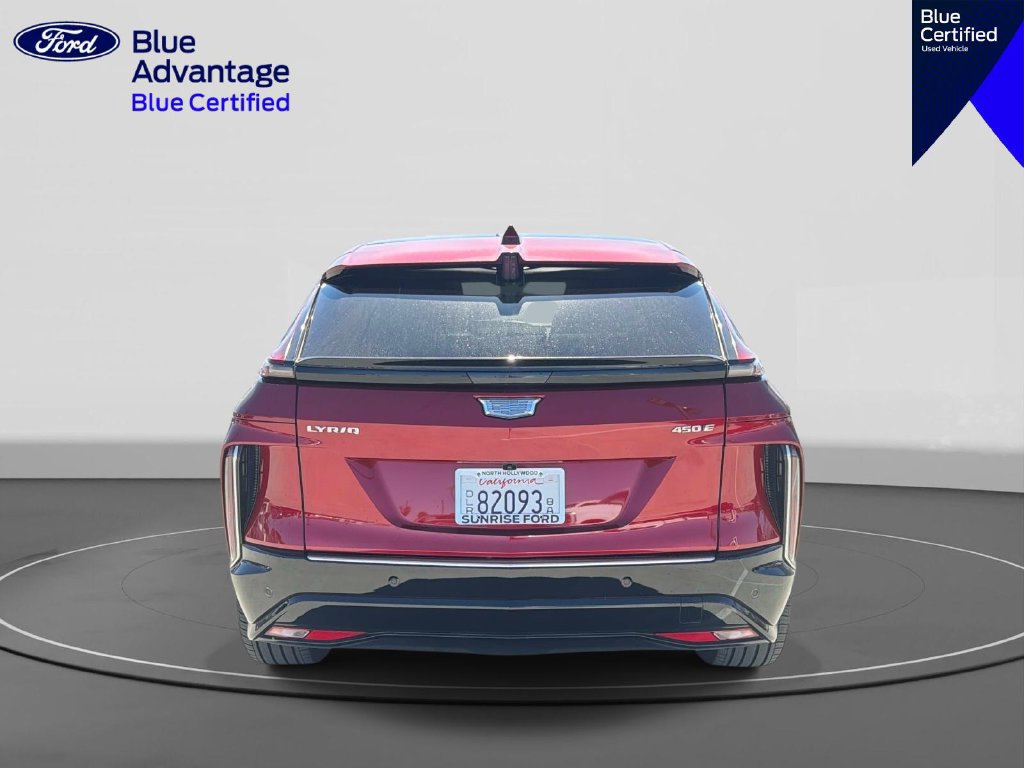 Used 2024 Cadillac Lyriq Tech RWD image 6