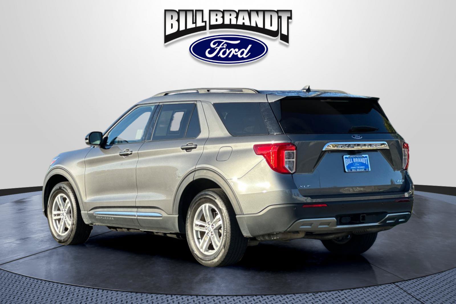 Certified 2024 Ford Explorer XLT w/ Equipment Group 202A AWD/4WD image 5