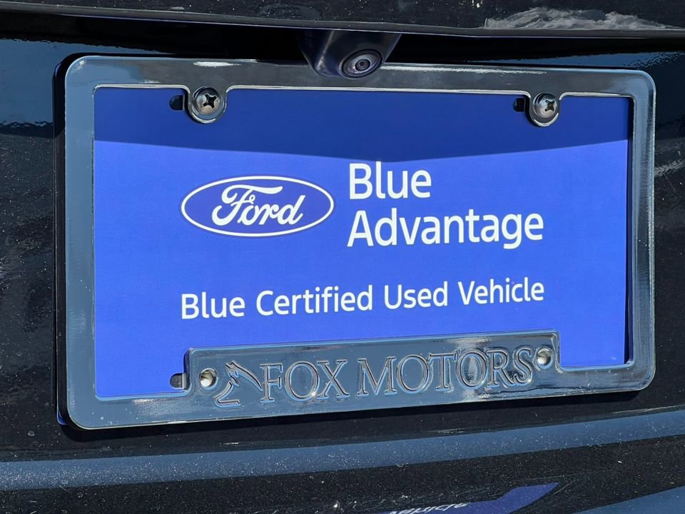 Used 2025 Cadillac XT4 Premium Luxury image 39