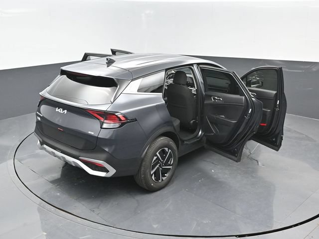 Used 2025 Kia Sportage LX AWD/4WD image 24