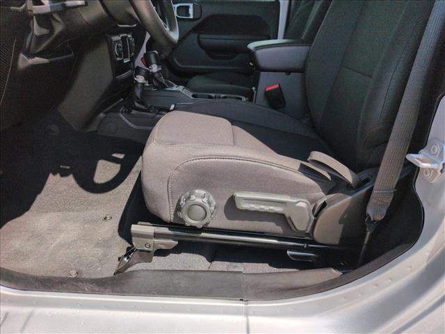 Used 2023 Jeep Wrangler Sport AWD/4WD image 15