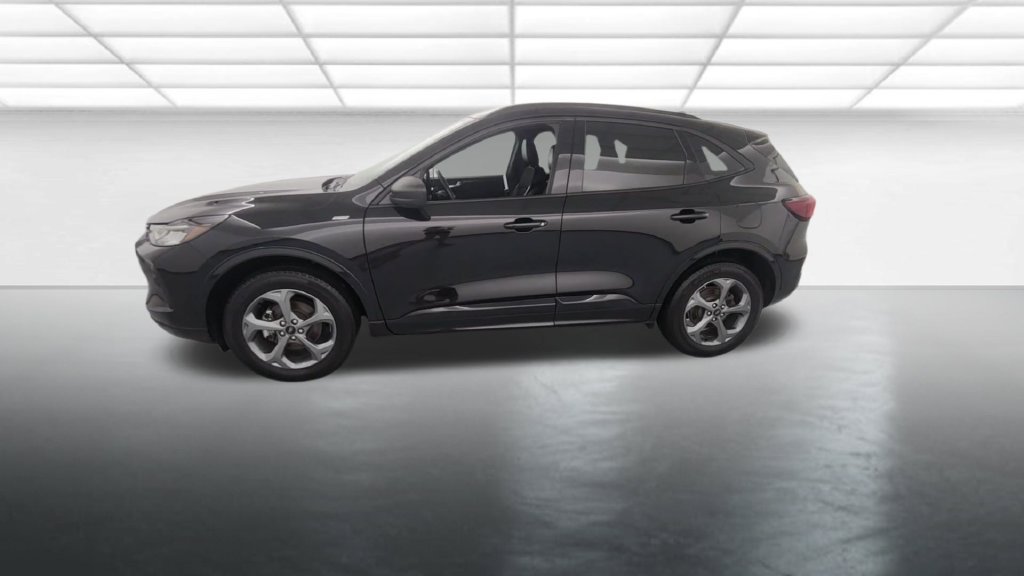 Certified 2024 Ford Escape ST-Line w/ Tech Pack #1 AWD/4WD image 4