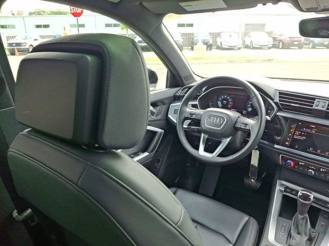 Used 2025 Audi Q3 2.0T Premium AWD/4WD image 15