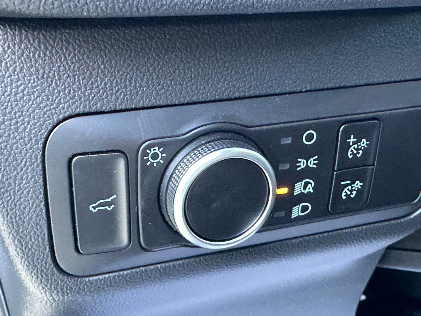 Certified 2025 Ford Escape ST-Line w/ Tech Pack #1 image 12