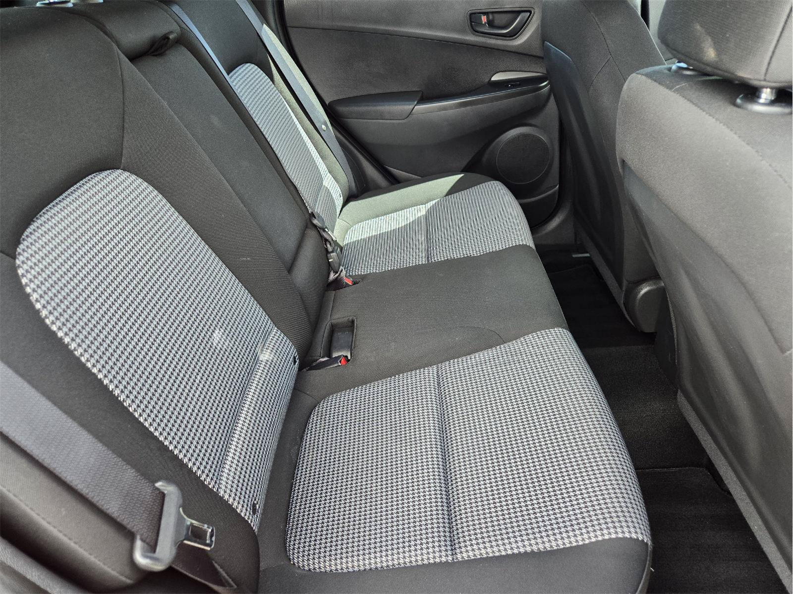 Used 2022 Hyundai Kona SE w/ Cargo Package FWD image 28