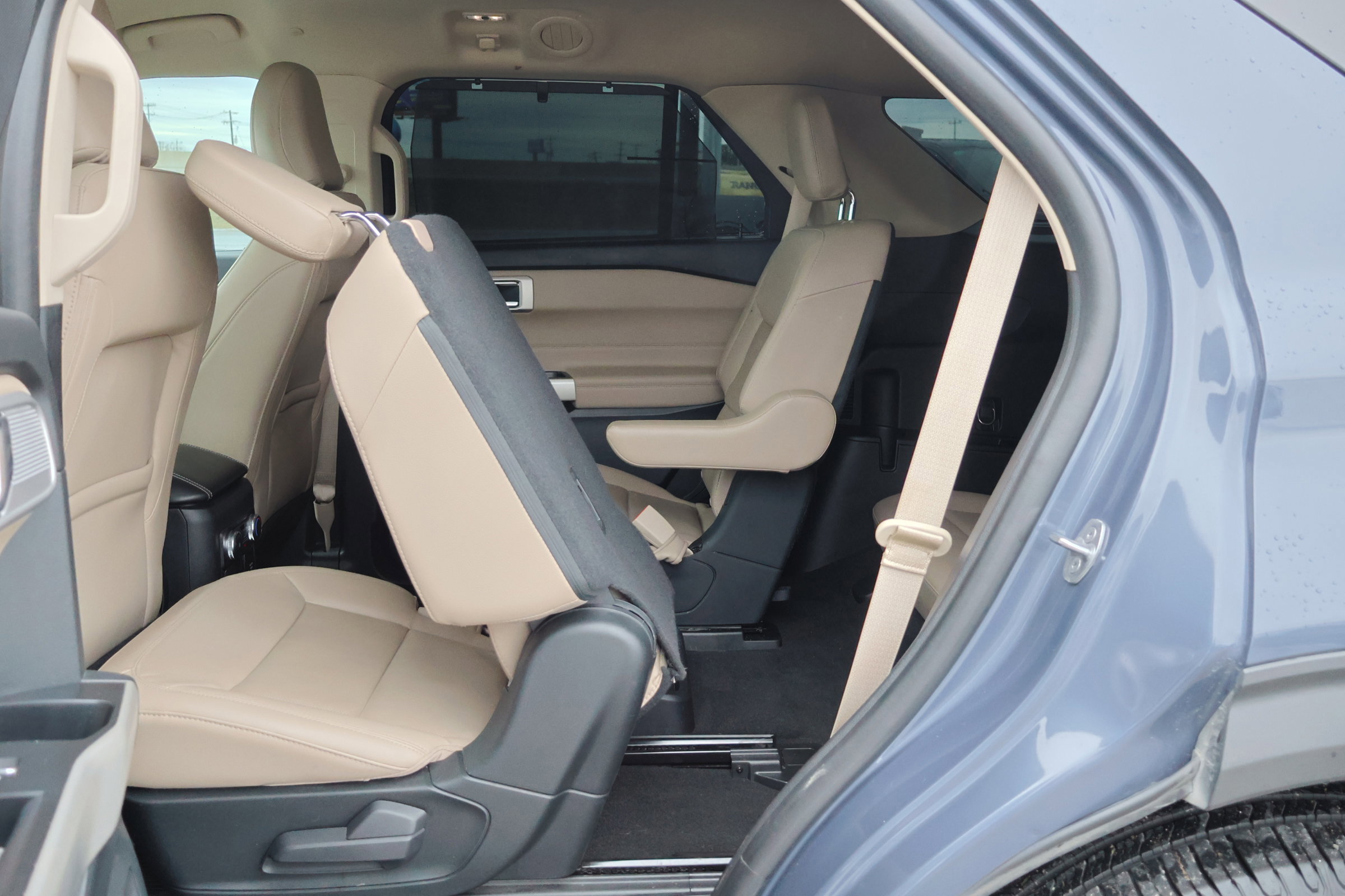 Certified 2021 Ford Explorer Limited w/ Hybrid Equipment Group 310A image 34